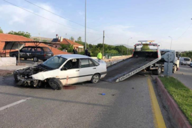 Otomobil istinat duvarına çarptı: 1 ölü