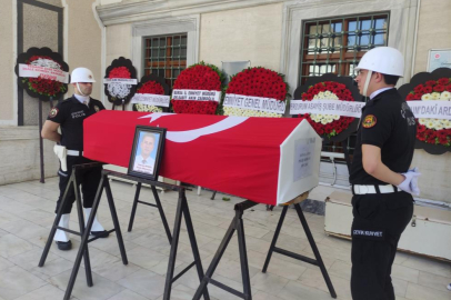 Kalbine yenilen polis memuruna son veda