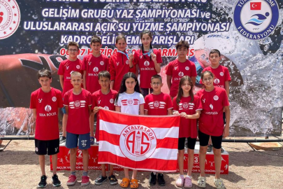 Antalyaspor’un 7 yüzücüsü milli takımda