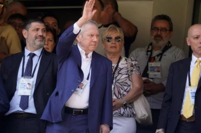 Aziz Yıldırım, kongreyi terk etti