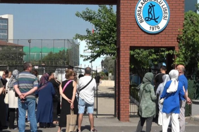 Bursa'da hayatlarının sınavına saniyeler ile yetiştiler
