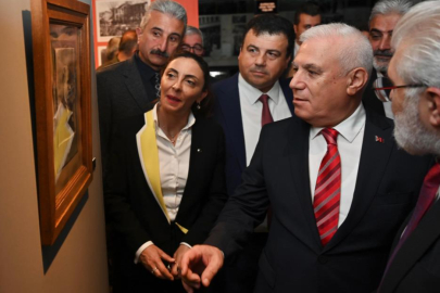 Bursa'da 101. yıla özel ‘Çok Yaşa Cumhuriyet Sergisi’ açıldı