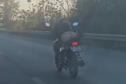 Bursa'da motosikletin üzerinde tehlikeli hareketler kamerada