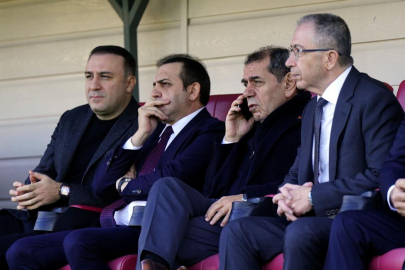 Galatasaray yönetimi tam kadro antrenmanı takip etti