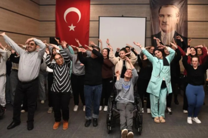 Liseli öğrenciler ve engelli bireyler Osmangazi’de ortak gösteri yaptı