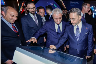 Fahrettin Altun, BİK Analitik Sistemini İnceledi