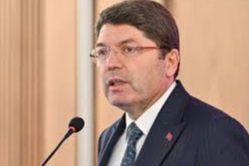 Bakan Tunç: “Milli irade bayrağını yere düşürmedik”