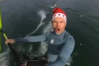 Yeni yılın ilk sabahında İznik Gölü'nde sörf keyfi