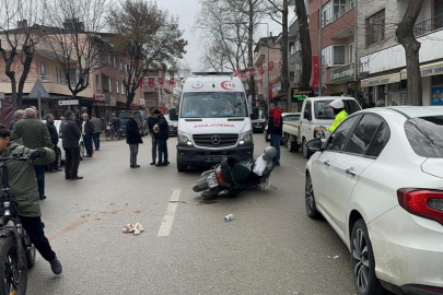 Bursa'da direksiyon hakimiyetini kaybeden motosikletli yere düştü