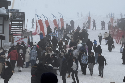 Uludağ’ın zirvesine turist akını