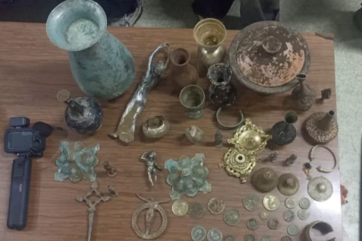 Tarihi eser kaçakçısı defineciler Bursa'da suç üstü yakalandı