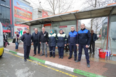 Gemlik’te otobüs durakları tertemiz