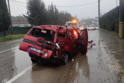 Bursa'da feci kaza: 2 yaralı