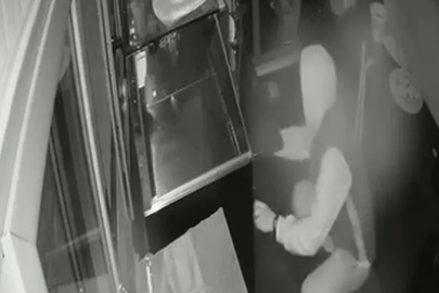 Bursa'da kafe hırsızı kameraya yakalandı