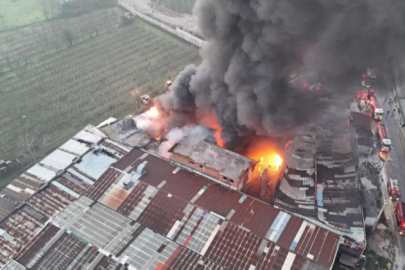 Bursa'daki 2 fabrika alevlere teslim oldu