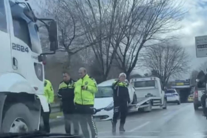 Bursa'da TIR'ın çarptığı otomobil böyle savruldu