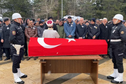 Motosiklet kazasında hayatını kaybeden polis Bursa'da toprağa verildi