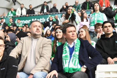 Başkan Aydın, Bursaspor’un maçını öğrencilerle birlikte izledi
