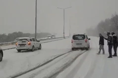 Bursa'da beklenen kar yağışı hızlı başladı