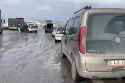 Bursa'da zincirleme kaza: 25 araç birbirine girdi