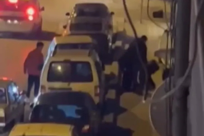 Bursa'da aralarına aldıkları kişiyi böyle darp ettiler
