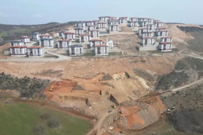 TOKİ, İnegöl'de 4'üncü etap için ilk kazmayı vurdu