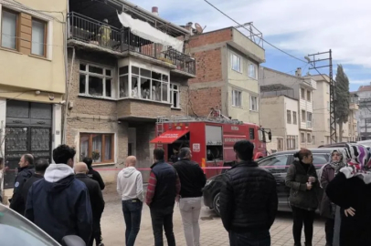 İnegöl'de 2 katlı ev alevlere teslim oldu