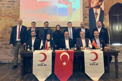 Kızılay Osmangazi Şubesi'nde Sinan Aydın güven tazeledi
