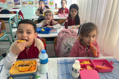 Bursa’da 560 bin öğrenci sağlıklı beslenme ve hareketli hayat için el ele veriyor