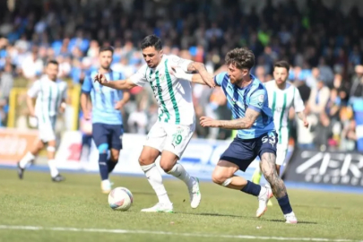 Bursaspor'da Mücahit Can Akçay cezalı