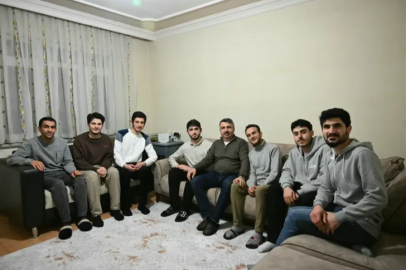 Başkan Yılmaz sahuru gençlerle yaptı