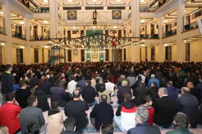 Kadir Gecesinde Hafız Adem Bilgetay İnegöllülerle buluştu