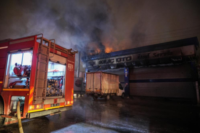 Bursa'da oto tamir dükkanı alevlere teslim oldu