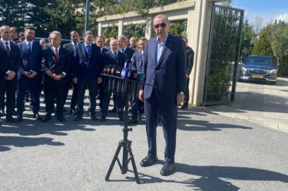 "Türkiye dipdiri ayaktadır, dipdiri gündemi elinde tutmaktadır"