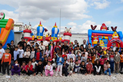 GESİAD bayramda, depremzede çocukları sevindirdi…