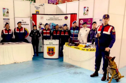 İnegöl'de gerçekleşen fuarda jandarma yer aldı