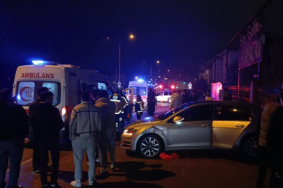 Bursa'da kontrolden çıkan otomobil sitenin bahçesine uçtu: 3 yaralı