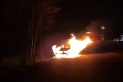 Bursa'da seyir halindeki otomobil alev topuna döndü