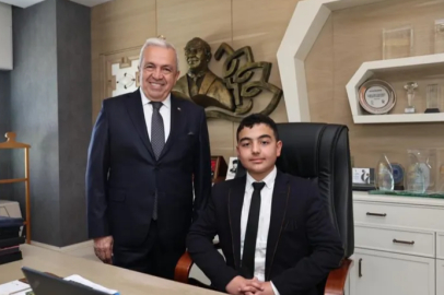 Başkan Özdemir makamını çocuklara devretti