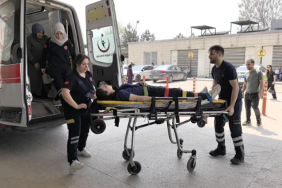 Bursa'da kız çocuğu depremden kaçarken merdivenlerden düştü