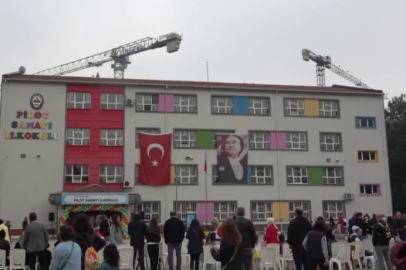 Bursa'da toz, toprak ve vinçlerin arasında eğitim..