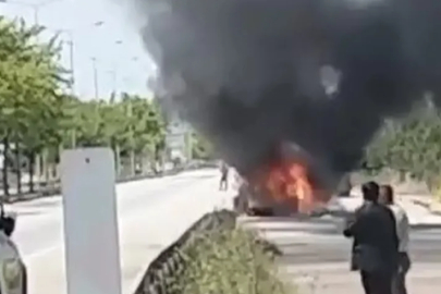 Bursa'da seyir halindeki otomobil alev alev yandı
