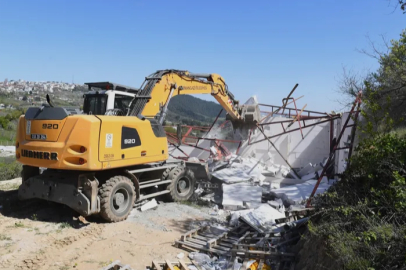 Osmangazi'de 25 kaçak yapı yıkıldı
