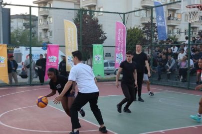 Bursa Uluslararası Spor Festivali'nde sokak basketbolu heyecanı