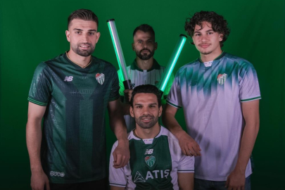 Enes Çelik: "Önce formalar, sonra transferler"