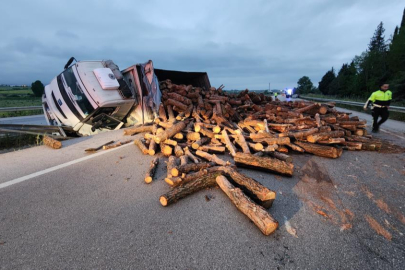 Bursa'da trafik kazası: 3 yaralı