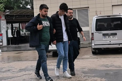 Bursa’da arkadaşıyla şakalaşan genç bıçaklanarak yaralandı