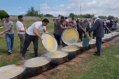 Bursa'da 80 yıllık gelenek...47 küçükbaş 2 büyükbaş kestiler