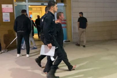 Bursa'da baltalı dehşet: Polis havaya ateş açarak saldırganı durdurdu