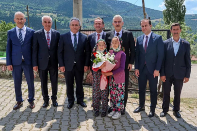 Bursa’da kırsal okullara teknoloji destek: 64 bilgisayar dağıtıldı